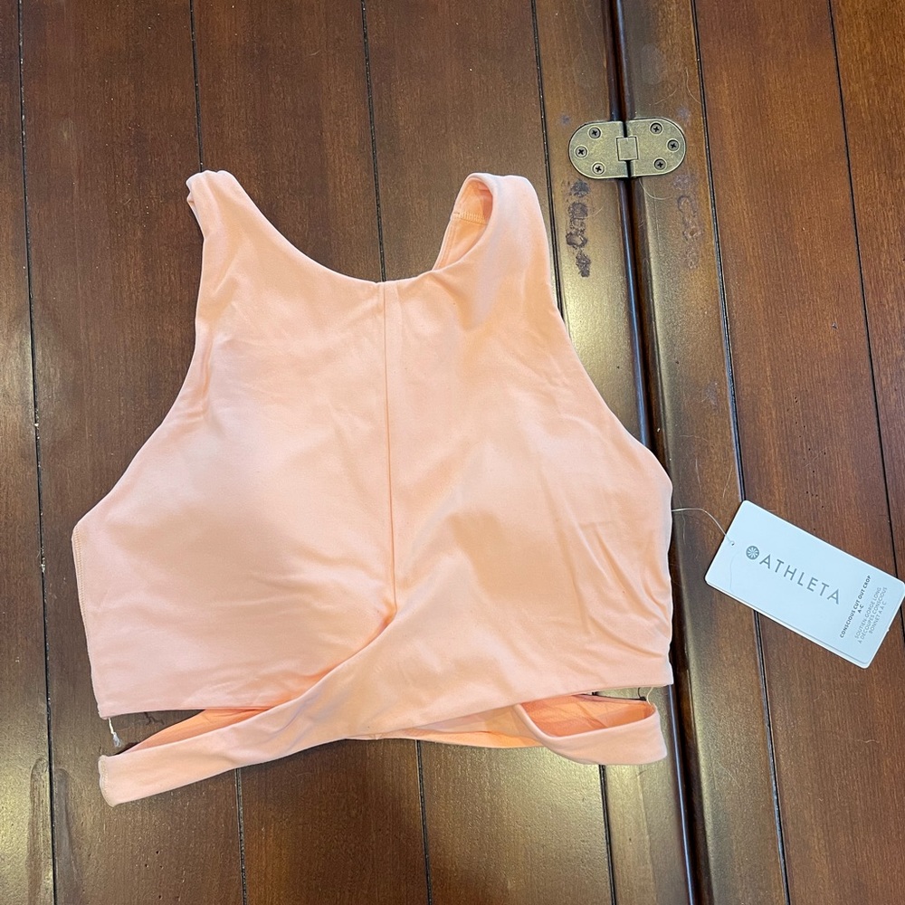 Conscious cutout crop size A-C, size M, Athletica, NWT